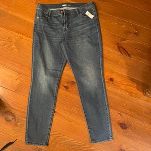 Old Navy super skinny mid rise jean